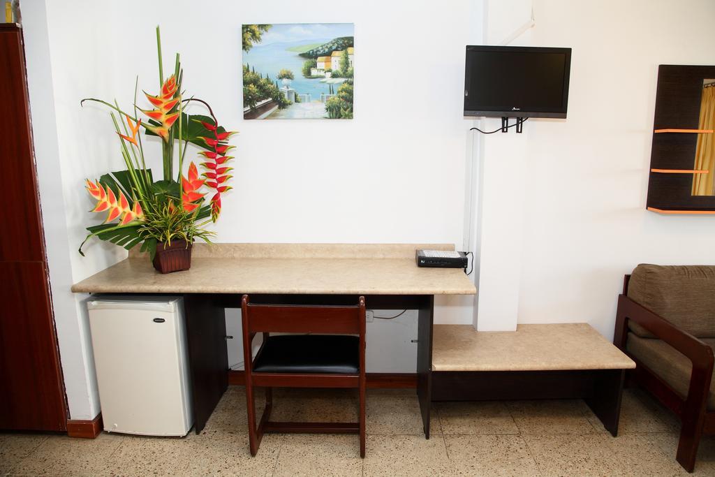 Hotel Puerto Ballesta Tonsupa Phòng bức ảnh