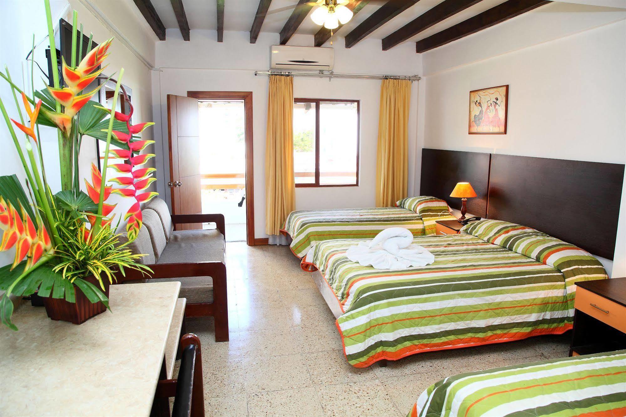 Hotel Puerto Ballesta Tonsupa Ngoại thất bức ảnh